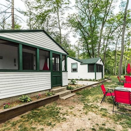 Big Blue Lake Cottages, Llc - Cottage #5 Holton Eksteriør bilde