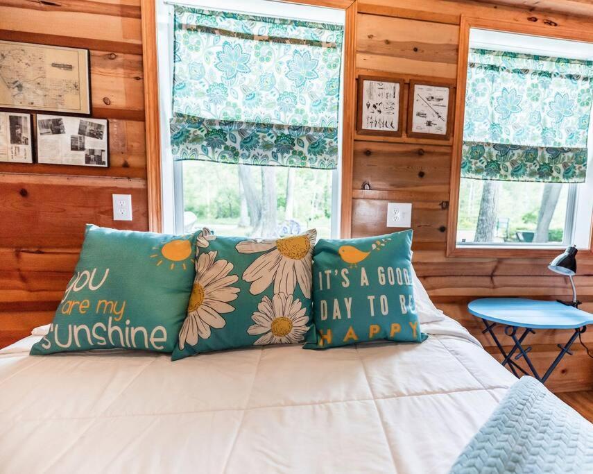 Big Blue Lake Cottages, Llc - Cottage #5 Holton Eksteriør bilde