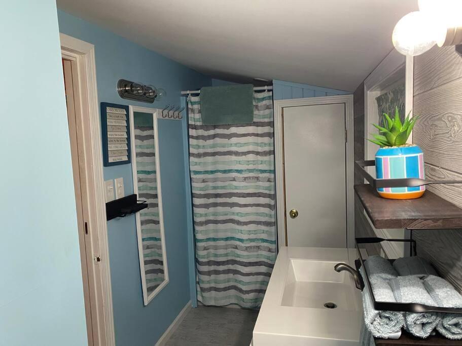Big Blue Lake Cottages, Llc - Cottage #5 Holton Eksteriør bilde