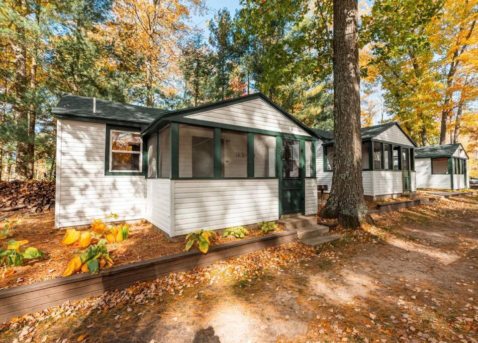 Big Blue Lake Cottages, Llc - Cottage #5 Holton Eksteriør bilde