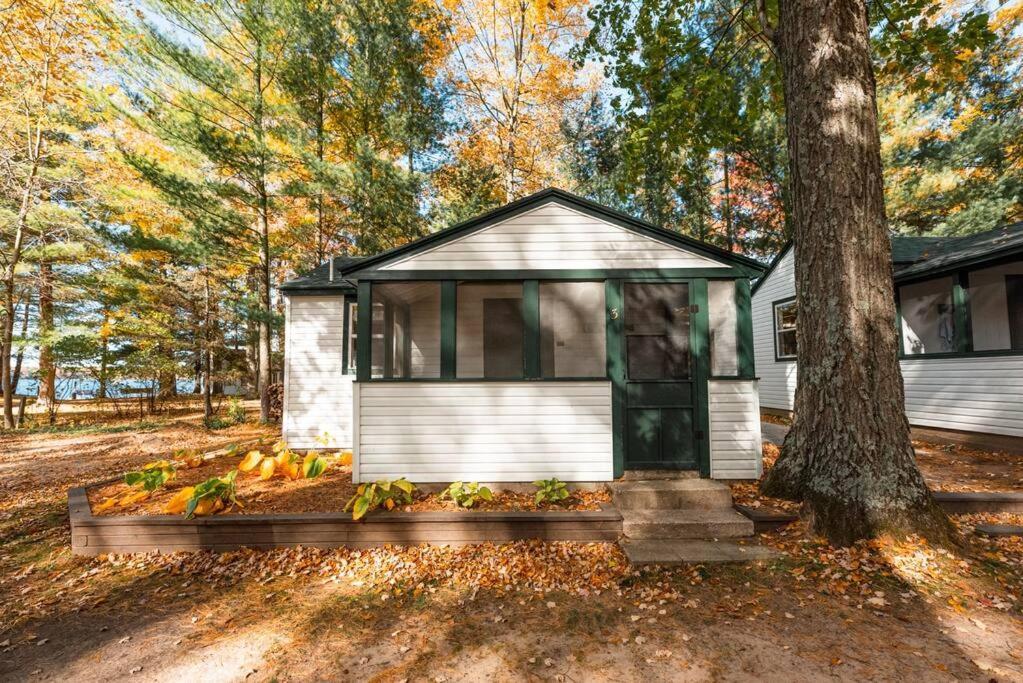 Big Blue Lake Cottages, Llc - Cottage #5 Holton Eksteriør bilde