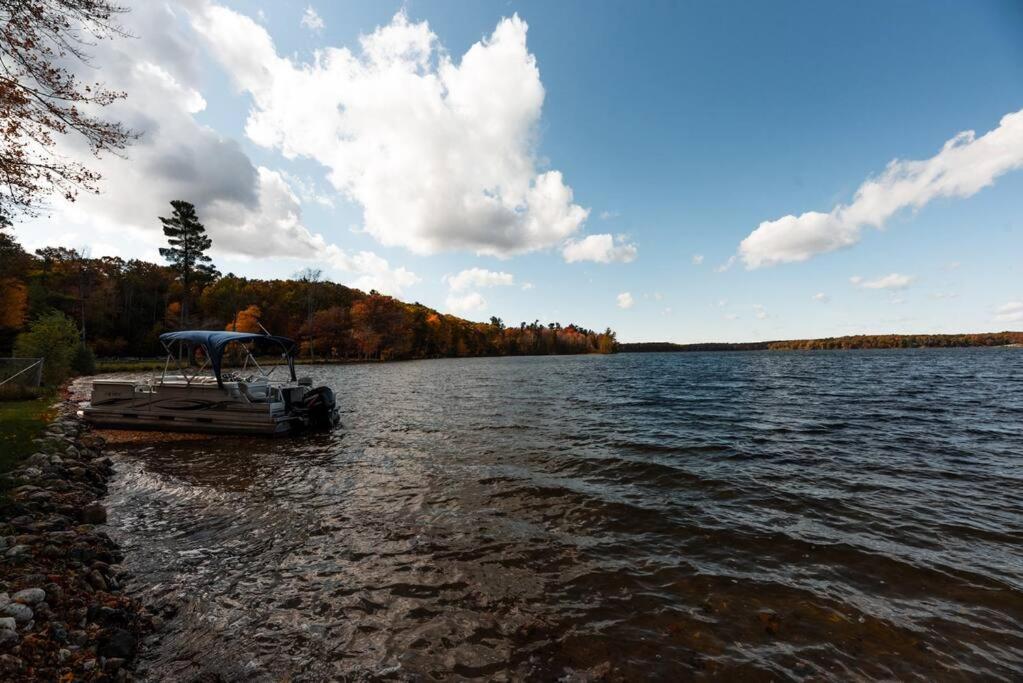 Big Blue Lake Cottages, Llc - Cottage #5 Holton Eksteriør bilde
